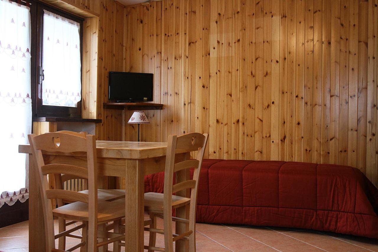 Case Vacanza Perron Oulx Kültér fotó